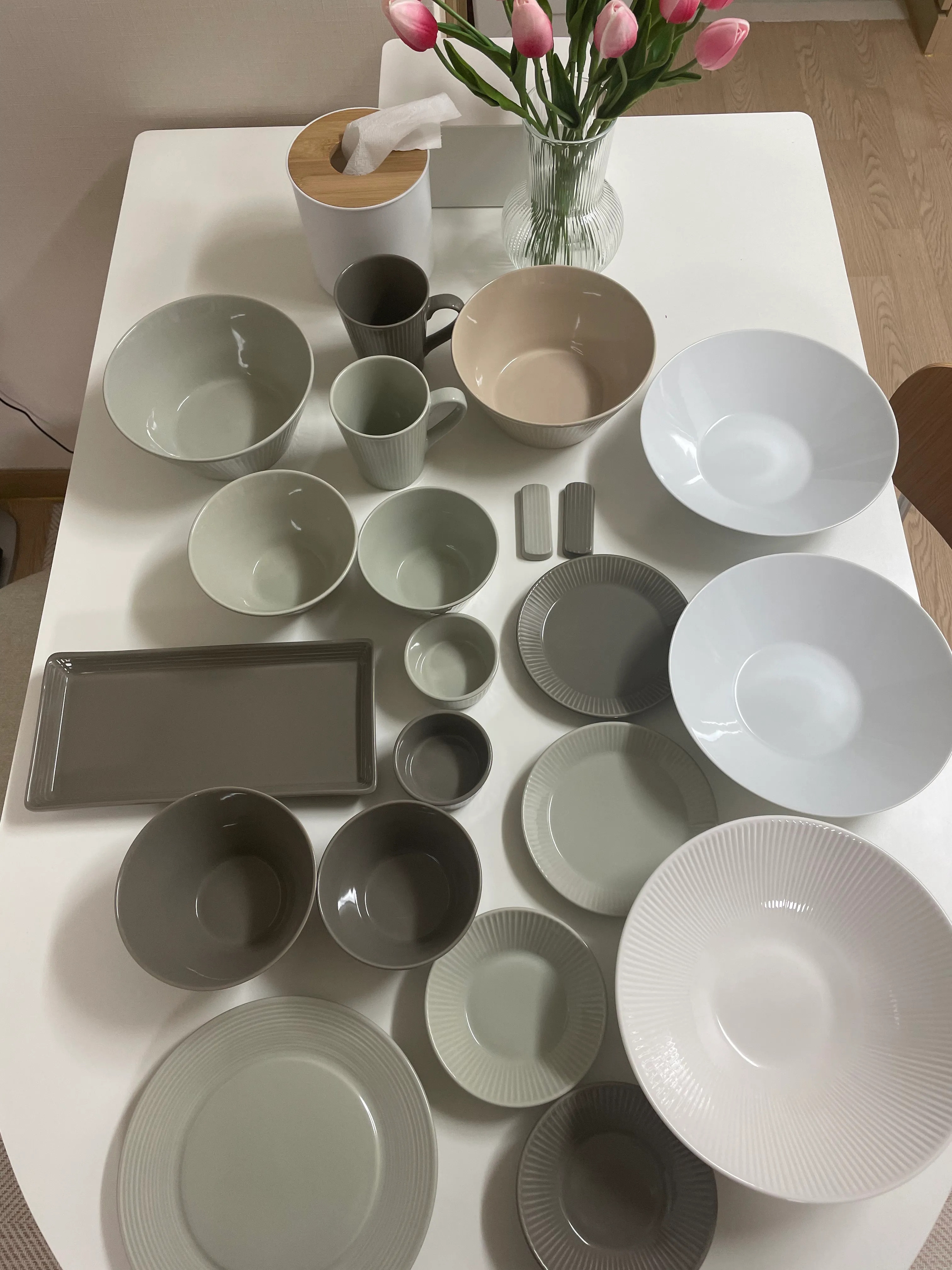 Lining Dinnerware & Plate Home Set for 2 (16-Piece) user photo