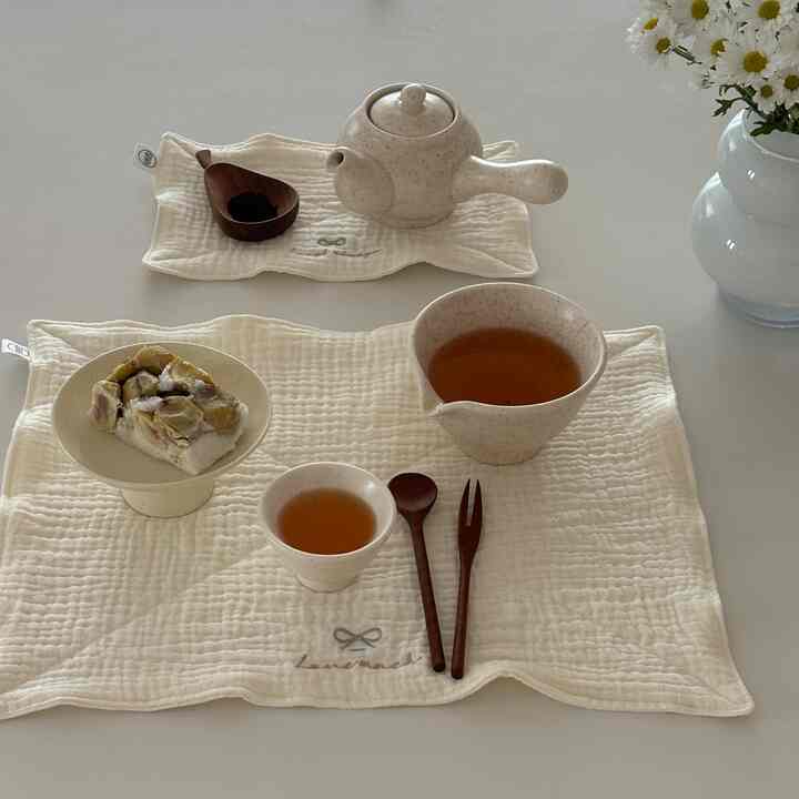#나의한잔기록
A cup of warm tea on a delicious night's sleep 🍵🫖

#Home Cafe #티타임 #폴라앳홈 #다도세트 #에른스트