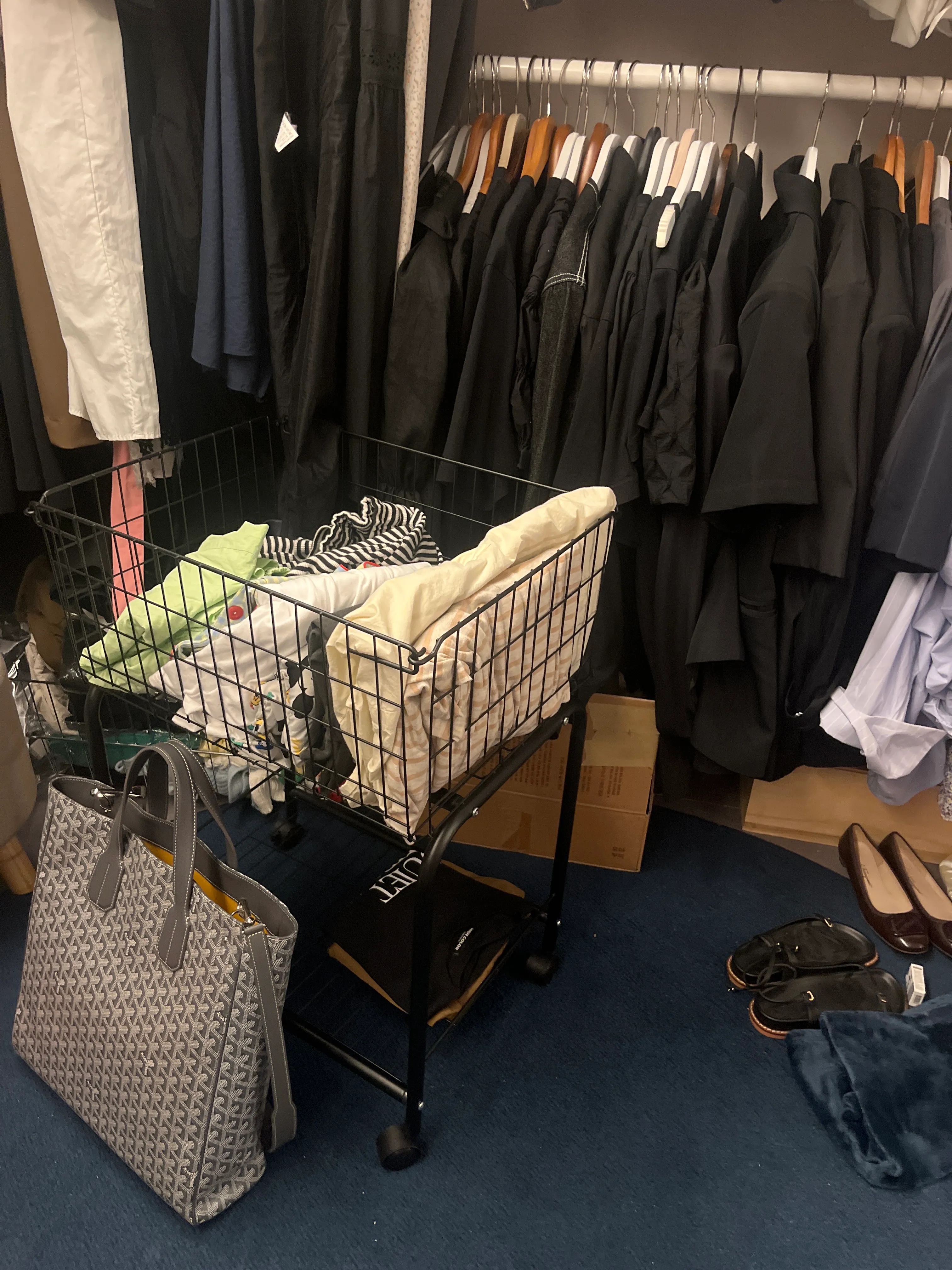 Minimal Rolling Wire Storage Cart user photo