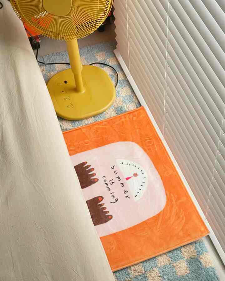 この発売を選んだ理由
チャユンアートの夏はコミュニケーション
「夏が近づいているのに体重はまだ冬ですね」
この言葉に惹かれて均等になりましたヲヲヲ
あまりにも私のような…

＃ミニハウスが＃夏の最高の場所＃マイナーな好みを発見
＃家で最も忙しい＃今日の私たちの家＃今日のシーンカット
＃今日のヒーリング
＃私たちの家フォトゾーン＃オブジェ営業大会 
＃プリティテム最高屋＃発売マット＃ラグ＃トゥヌ＃tounou＃ミニマルインテリア＃ホームスタイリング＃ファブリック小道具