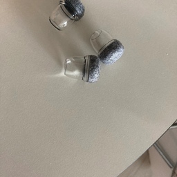 한끝차이로 삶의질 상승!
의자다리커버로 양말 신겨둿는데
맨날 먼지 달라붙규…
벗겨지고 …
구멍나고 ㅋㅋㅋㅋ
층간소음 유발자였는데
밤토리로 바뀨고 나서!! 고요해진 우리집
#층간소음커버 #의자발커버 #도토리의자발커버
#맞팔 #실용템 #층간소음해결