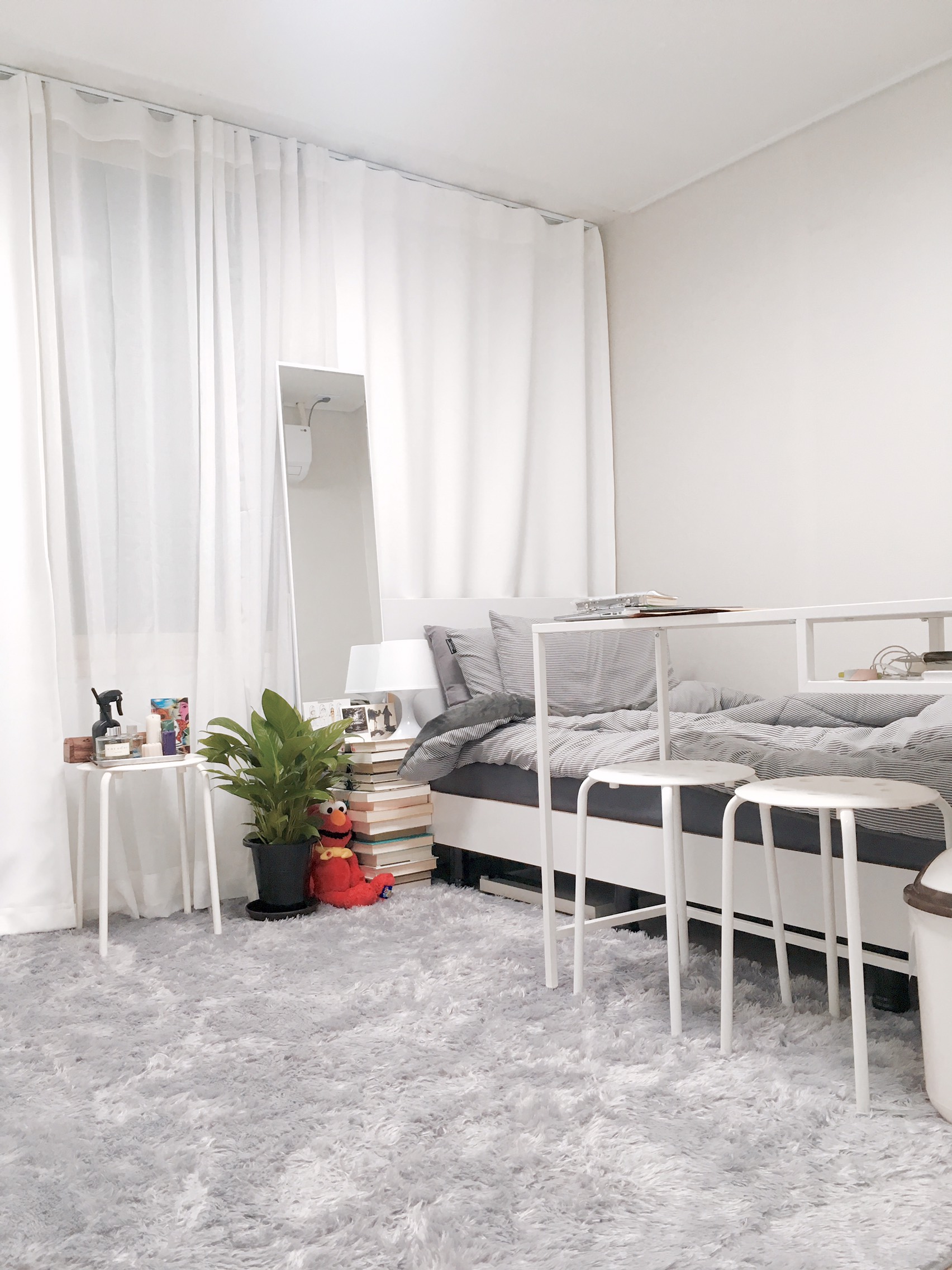 【未使用】IKEA ヴィットショー ラップトップテーブル　ガラステーブル VITTSJÖ ヴィットショー ラップトップテーブル, ブラックブラウン