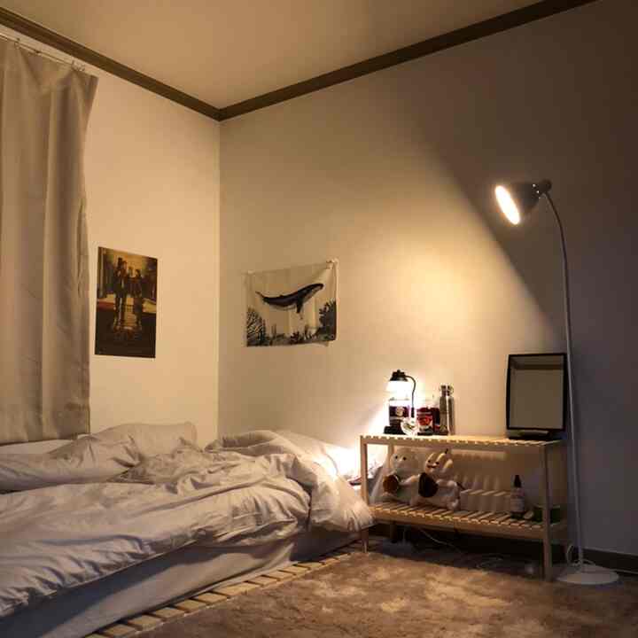 24살 처음으로 자취시작 하면서 방을 
꾸며보고 싶어 적은돈을 들여 이쁘게 
꾸며 봤어요🙃🙃