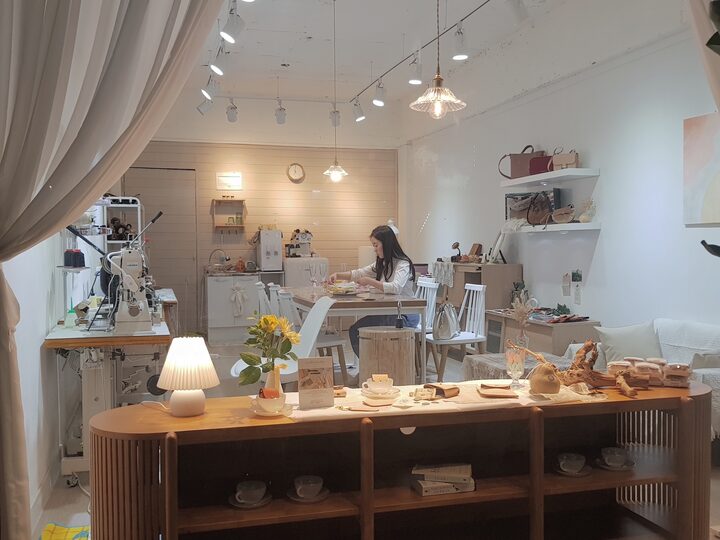 short form carousel card thumbnail