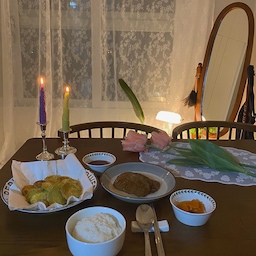 🌷인스타도 놀러오세요🌷
Id : meltedmoon_official
혼자 먹더라도 예쁘게 차려먹어요 :)
예쁘게 차려진 식탁 덕분에
혼밥도 외롭지 않습니다 💪🏻👀💪🏻
이벤트 당첨되어서 에어프라이어가 생기면 
더욱 풍성한 식사가 되지 않을까 기대해봅니다🤧