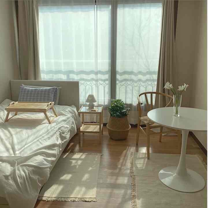 휴학생의 방이에요


휴학을 결심하면서 본가에 오게되었어요!! 방꾸미기가 로망이였는데  이루고 있답니다:)

인스타그램 j_ye_oo