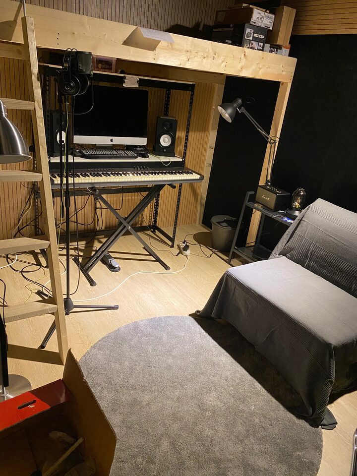 short form carousel card thumbnail