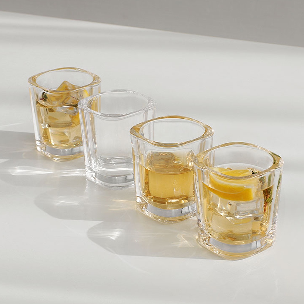 도톰한 스퀘어 소주잔 4P세트 75ml / 집들이선물 홈파티 술잔 (선물포장 가능) 가격 비교 데이즈룸 도톰한 스퀘어 소주잔 4P세트 75ml / 집들이선물 홈파티 술잔 (선물포장 가능)