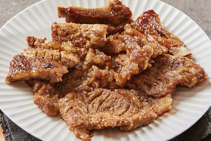 고기요리·해물요리 > 돈왕구이+돼지불백 각 1팩/500g씩(총 1kg) | 오늘의집 쇼핑 돈왕구이+돼지불백 각 1팩/500g씩(총 1kg)
