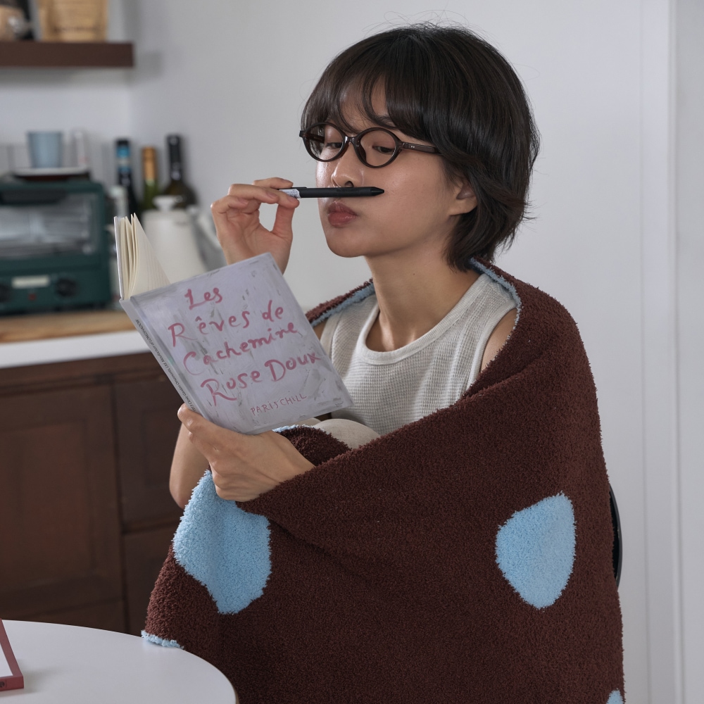 더블유그린 부클 도트 블랭킷 담요 니트 쇼파 커버 대형 무릎 캠핑 학교