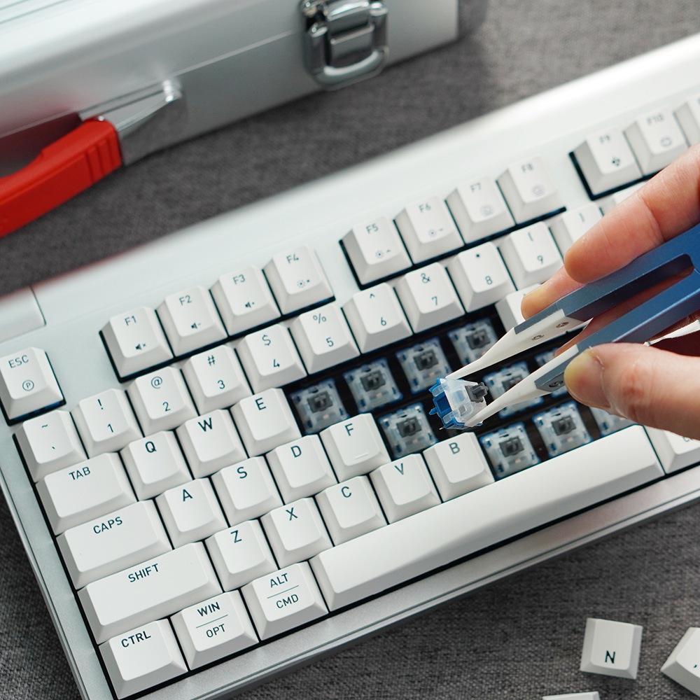 【国内希少】CHERRY MX 8.3 TKL 8K 白 MX2A赤軸 CHERRY XTRFY MX 8.3 TKL Wireless｜LCDディスプレイ搭載ゲーミング