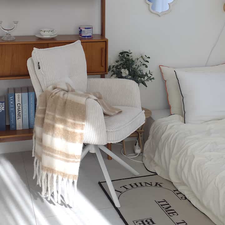 Toledo Lounge 回転式 チェア ベージュ