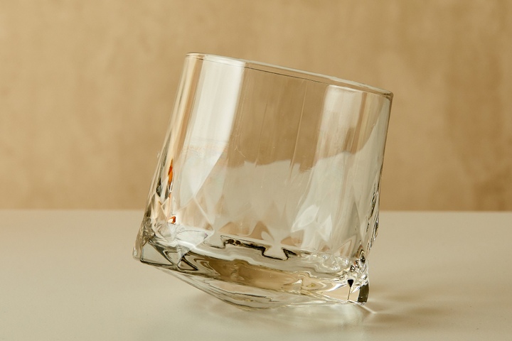 소주잔·막걸리잔 > 파티룸 커넥션 무빙 위스키 언더락잔 300ml | 오늘의집 쇼핑 파티룸 커넥션 무빙 위스키 언더락잔 300ml