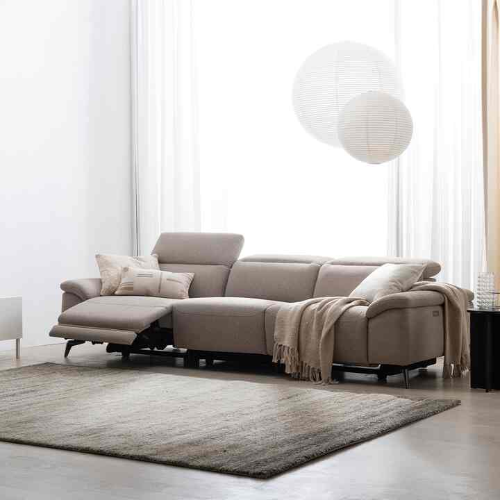 Molise 4人掛けファブリックリクライナーソファ［2色］