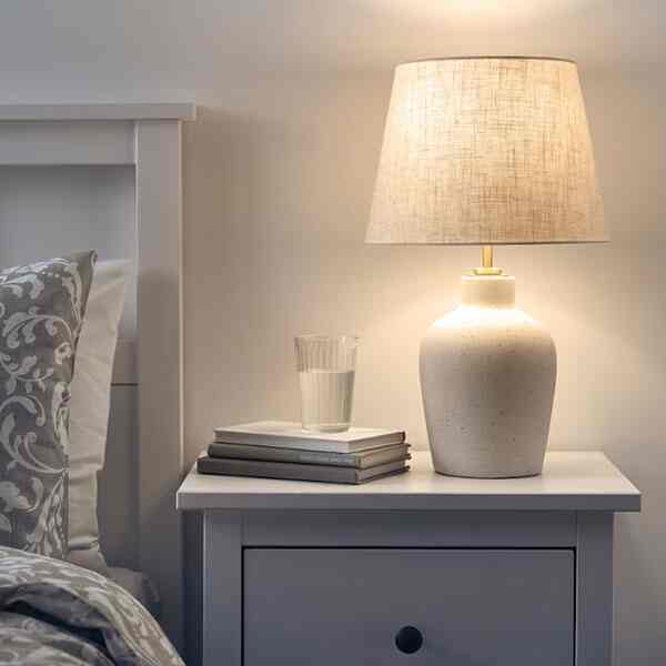 BLIDVÄDER ブリドヴェーデル テーブルランプ