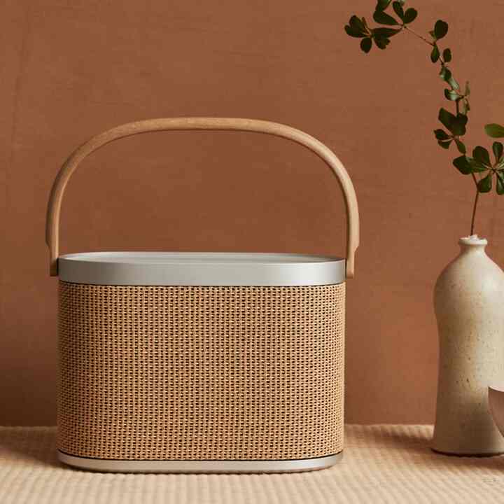 BEOSOUND A5 ポータブルスピーカー［3色］