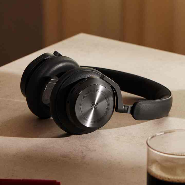 Beoplay HX ワイヤレスノイズキャンセリングヘッドホン［3色］