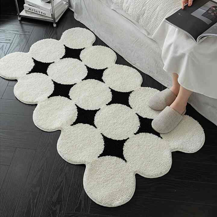 Tufted Mini Rug / Bath Mat