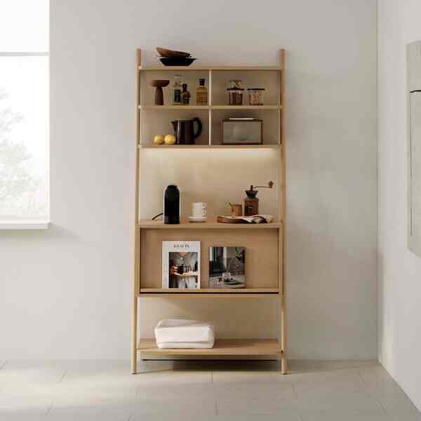 REMA リビング展示場 (マガジンラック＆ライト付き型)