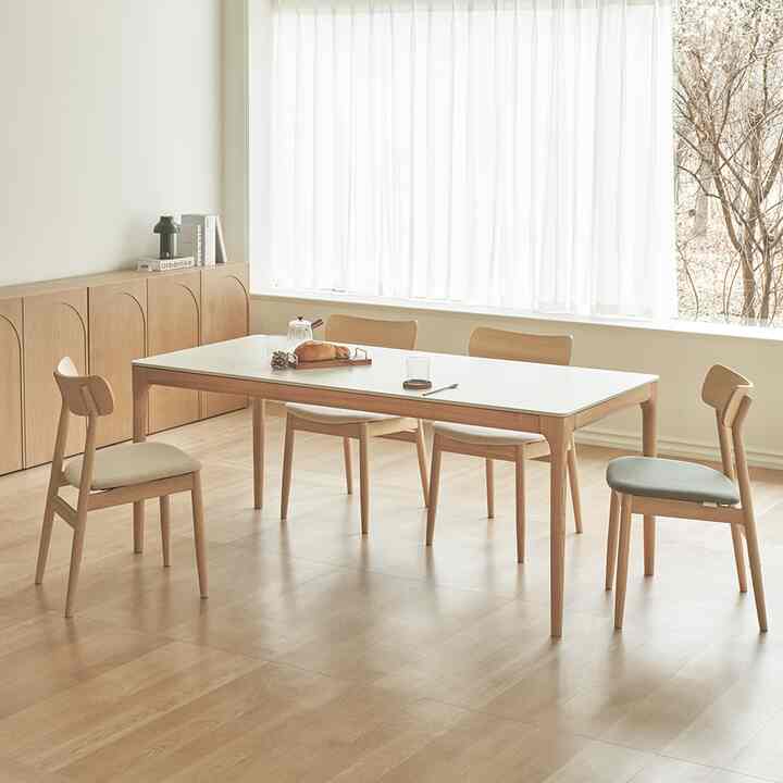 Moor セラミック ダイニングテーブル