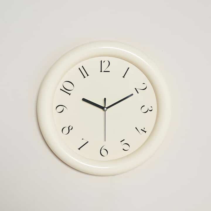 ドーナツ 壁掛け時計［2色］