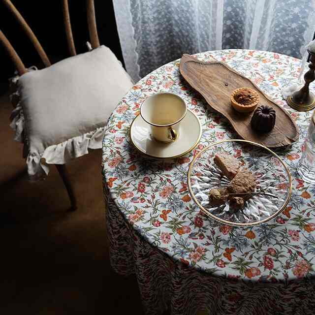 レトロフラワーテーブルクロス