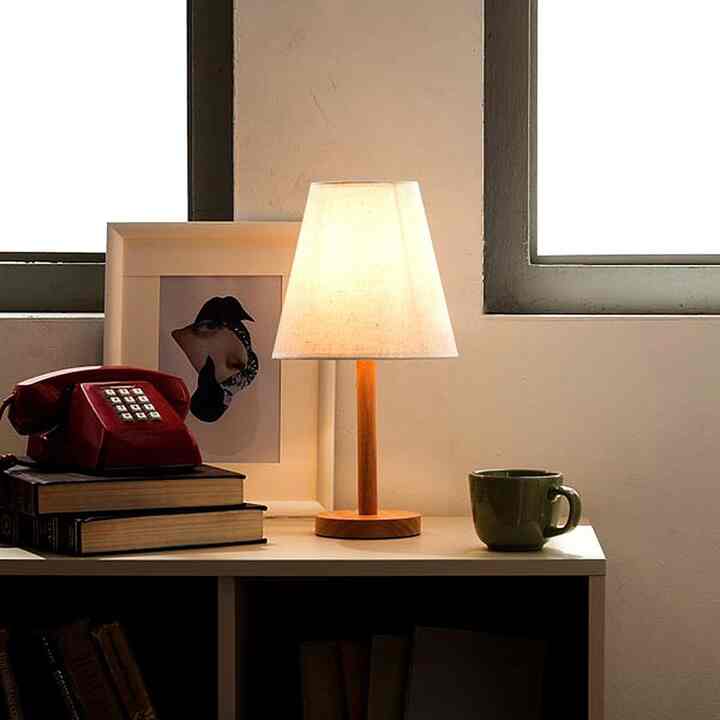 Navi Nordic Table Lamp