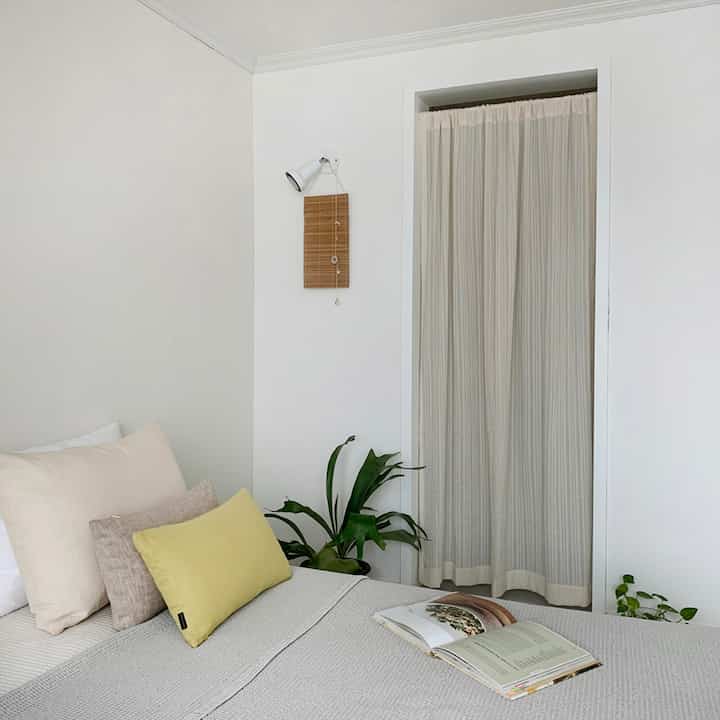 レディング 刺繍目隠しカーテン 130×195