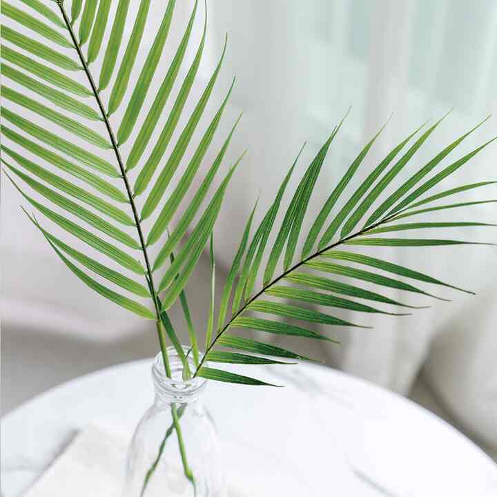 Medium Faux Greenery Leaves (3pcs)