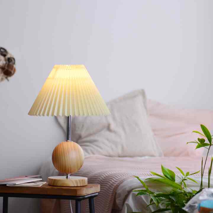 CURE テーブルランプ