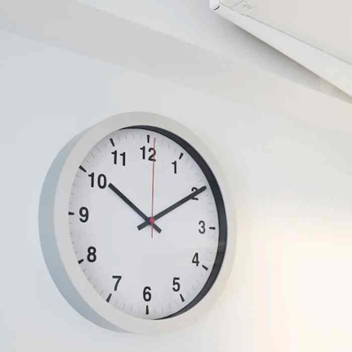 TJALLA シャッラ 壁掛け時計 低消費電力［3色］