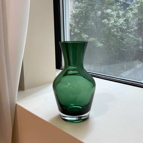 A グリーンガラスフラワーベース（H15㎝）