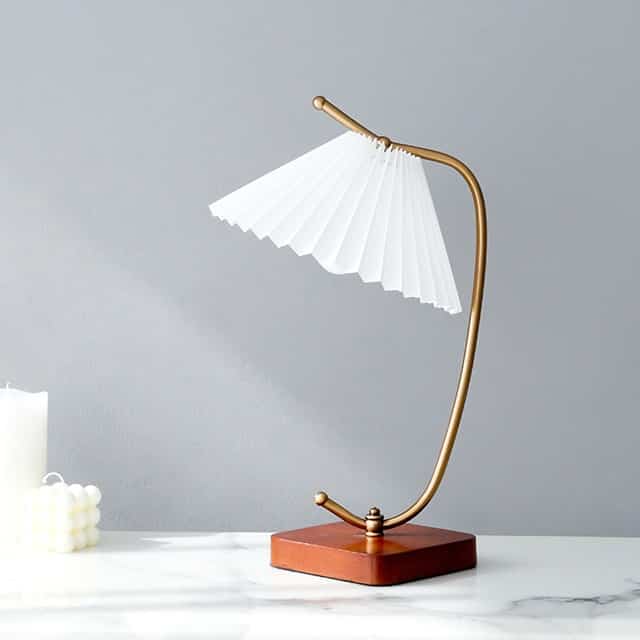 VAINZ テーブルランプ ブラウン