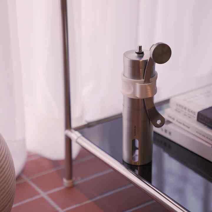 おうちカフェ＆キャンプ用 コーヒーグラインダー［2色］