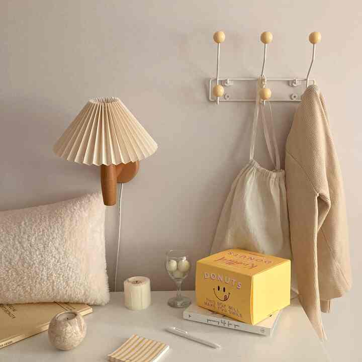 ヴァネッサ ウッド プリーツ ウオールランプ