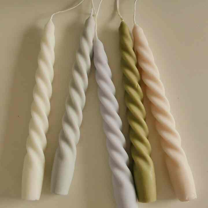 ツイストテーパーキャンドル