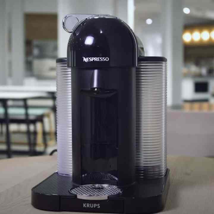 ネスプレッソ コーヒー エスプレッソマシン BNV220BLK1BUC1