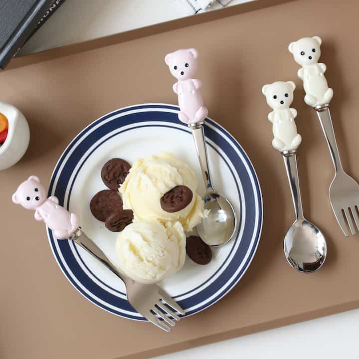 韓国産 クマ デザートカトラリー［4色・2種］