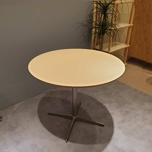 アイアン 円形テーブル［2色］