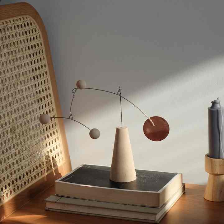 Aquarius Desk Mobile