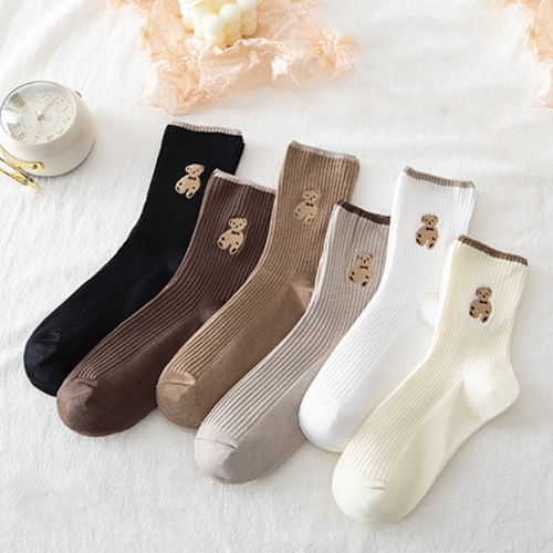 귀여운 곰 곰돌이 자수 여자 중목 양말 6colors 가격 비교 갓샵 귀여운 곰 곰돌이 자수 여자 중목 양말 6colors