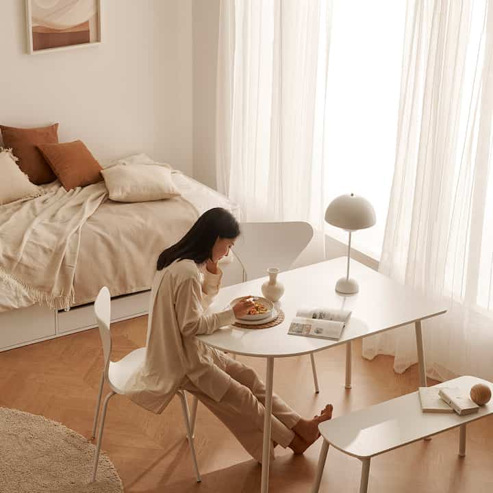 ハーフラウンドダイニングテーブル