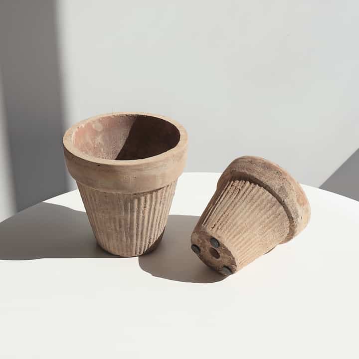 プリーツポット ベトナム製テラコッタ鉢［2サイズ］