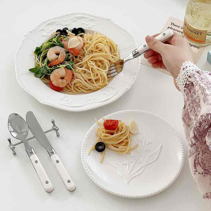 RELIEF FLOWER ホワイト プレート［2サイズ］