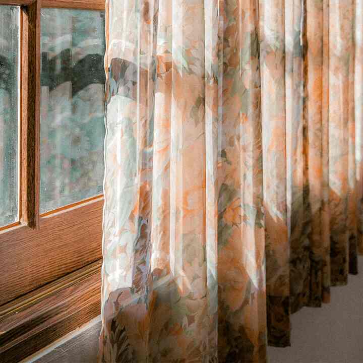 コーラルシフォンカーテン