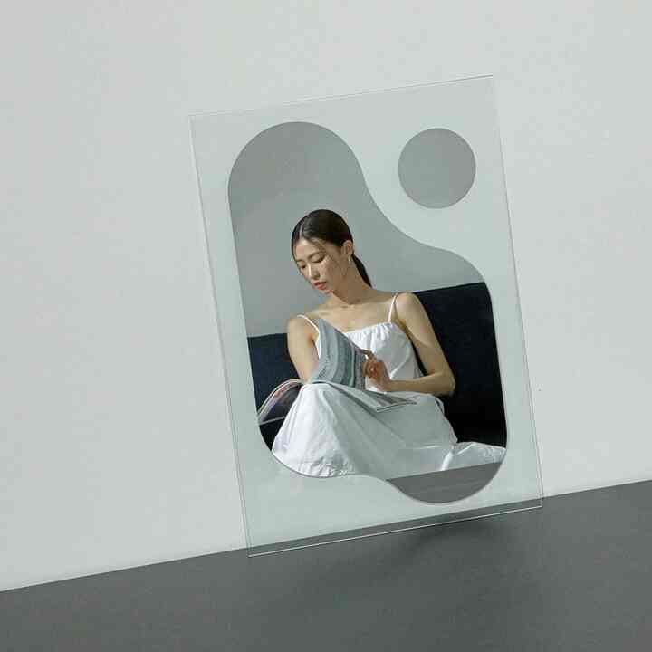 ユニーク曲線ミラー・オブジェ