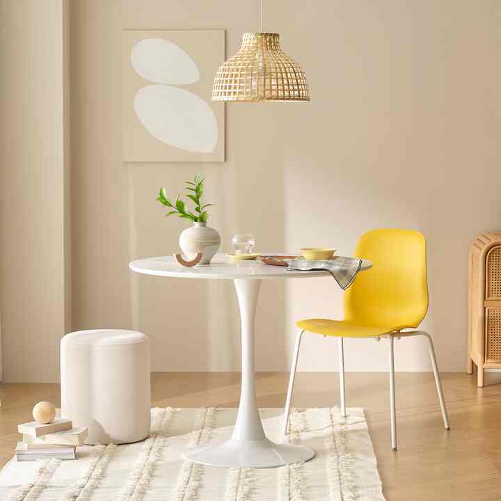 White Round Pedestal Dining Table