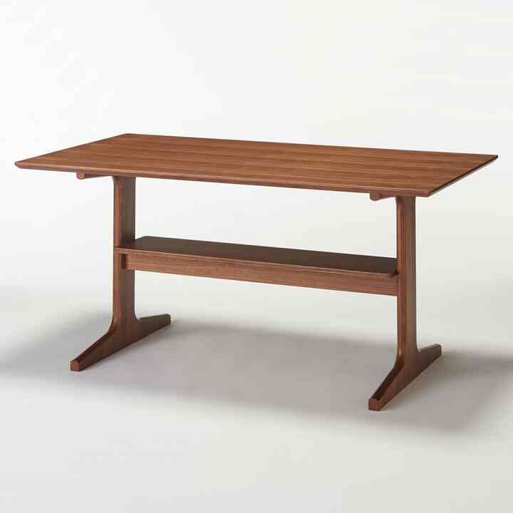 リビングでもダイニングでもつかえるテーブル・２