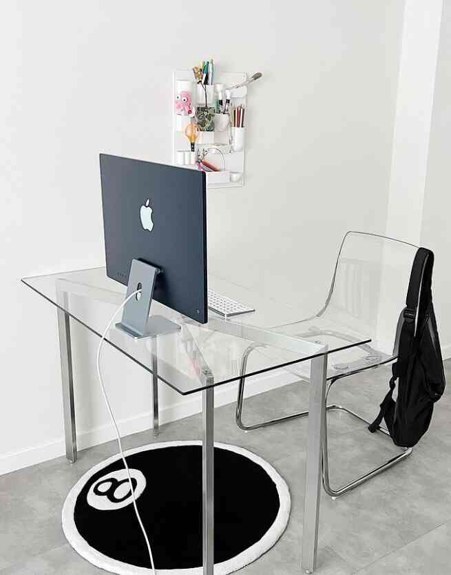 T 15 ガラステーブル