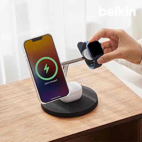 BOOST↑CHARGE™ PRO MagSafe 3-in-1磁気ワイヤレス充電器［2色］